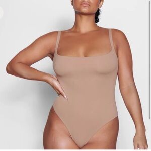 NEW Skims fits everybody bodysuit- Sienna color